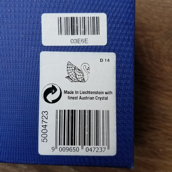 Swarovski Crystal Swan - Picture 5 of 6